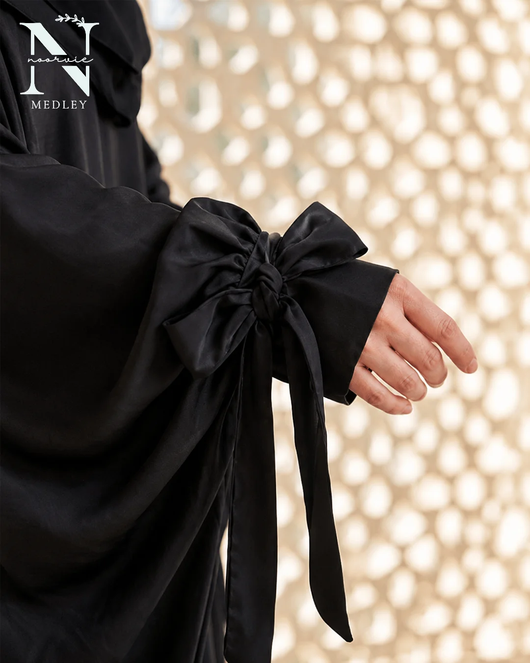Noor-e-Bowknot Double Abaya - Image 4